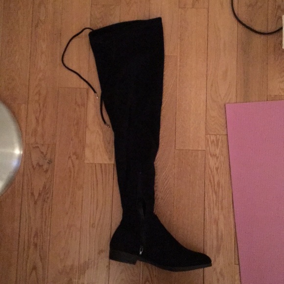 black knee high boots - Picture 2 of 3